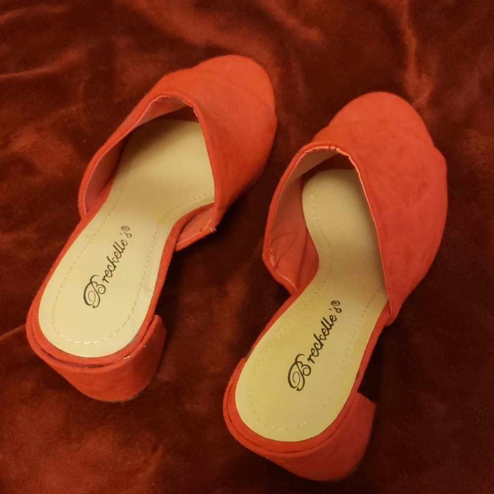 Red squared heels - Picture 2 of 2